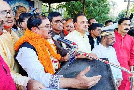 এমপি আলী আজগার টগরকে বীর মুক্তিযোদ্ধাদের সংবর্ধনা