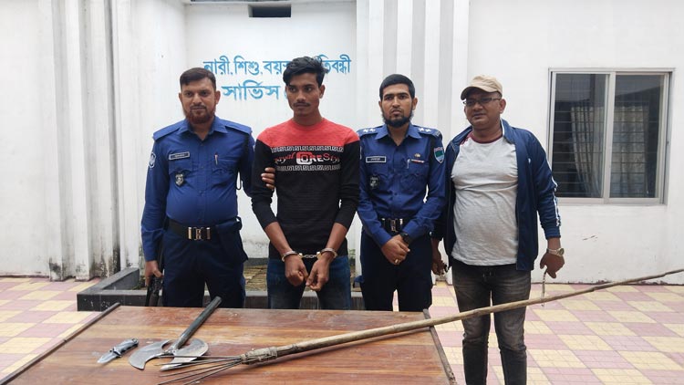 ঝিনাইদহে দেশীয় অস্ত্রসহ যুবক গ্রেপ্তার, কারাগারে প্রেরণ