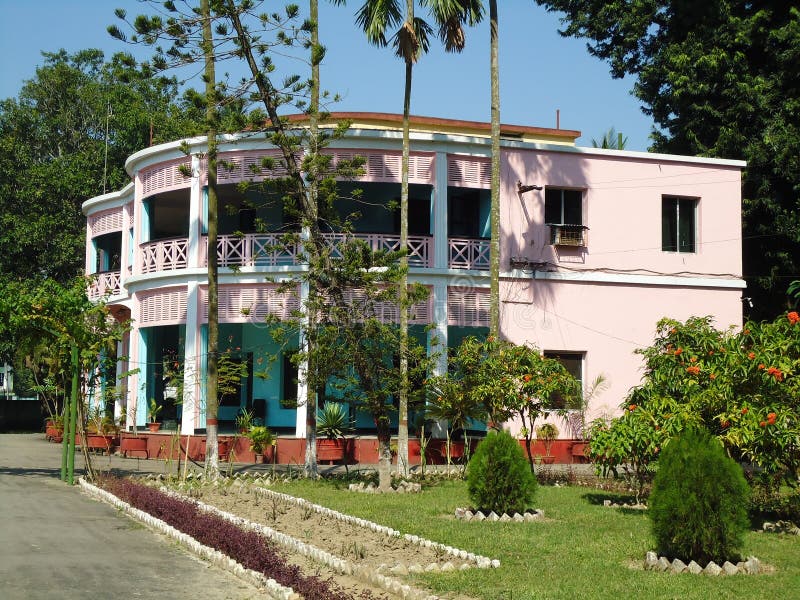 historical-guest-house-building-darshona-chuadanga